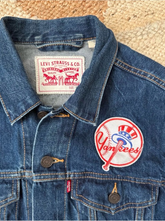 Levi's Jackets & Blazers - New York Yankee Levi’s denim jacket - women’s small